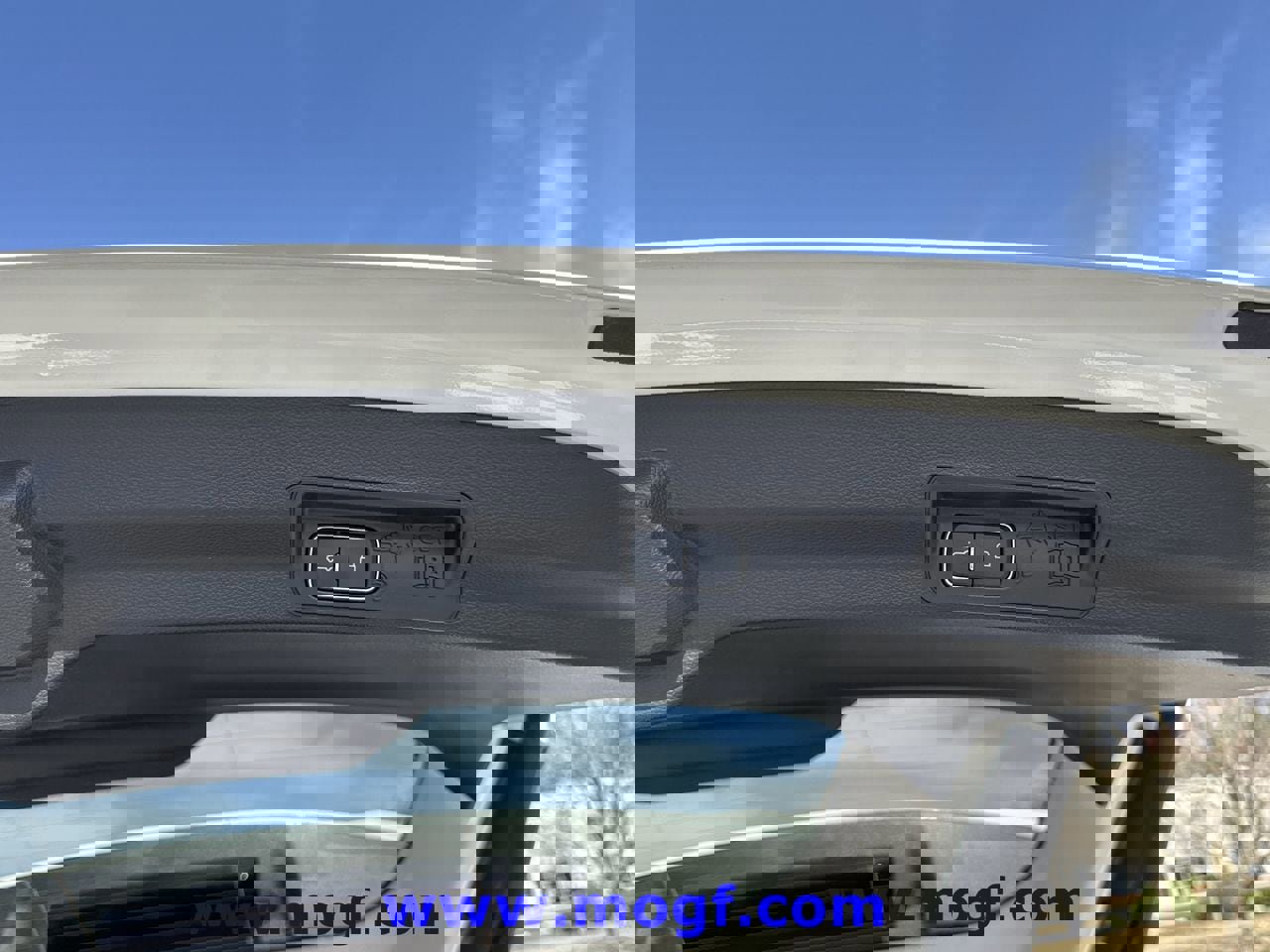 Certified 2025 Ford Explorer Active w/ Active Comfort Package image 29