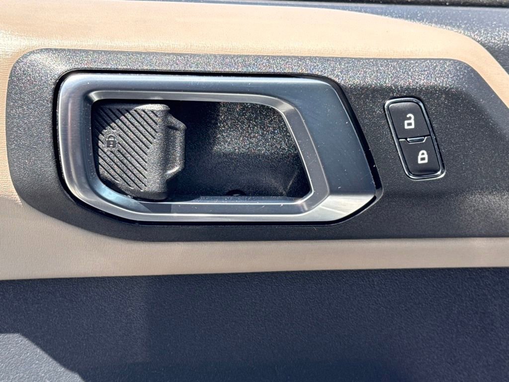 Certified 2024 Ford Bronco Wildtrak AWD/4WD image 16