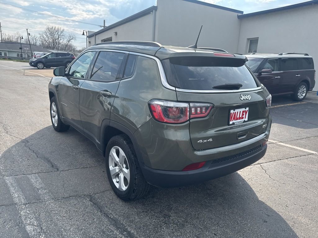 Used 2019 Jeep Compass Latitude w/ Cold Weather Group image 11