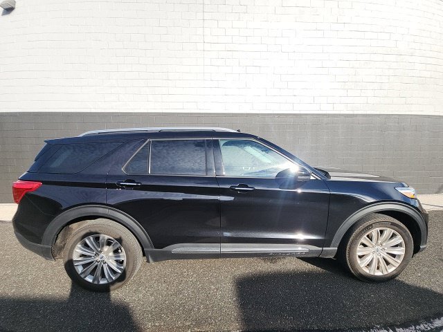 Certified 2023 Ford Explorer Limited w/ Limited Technology Package AWD/4WD image 7
