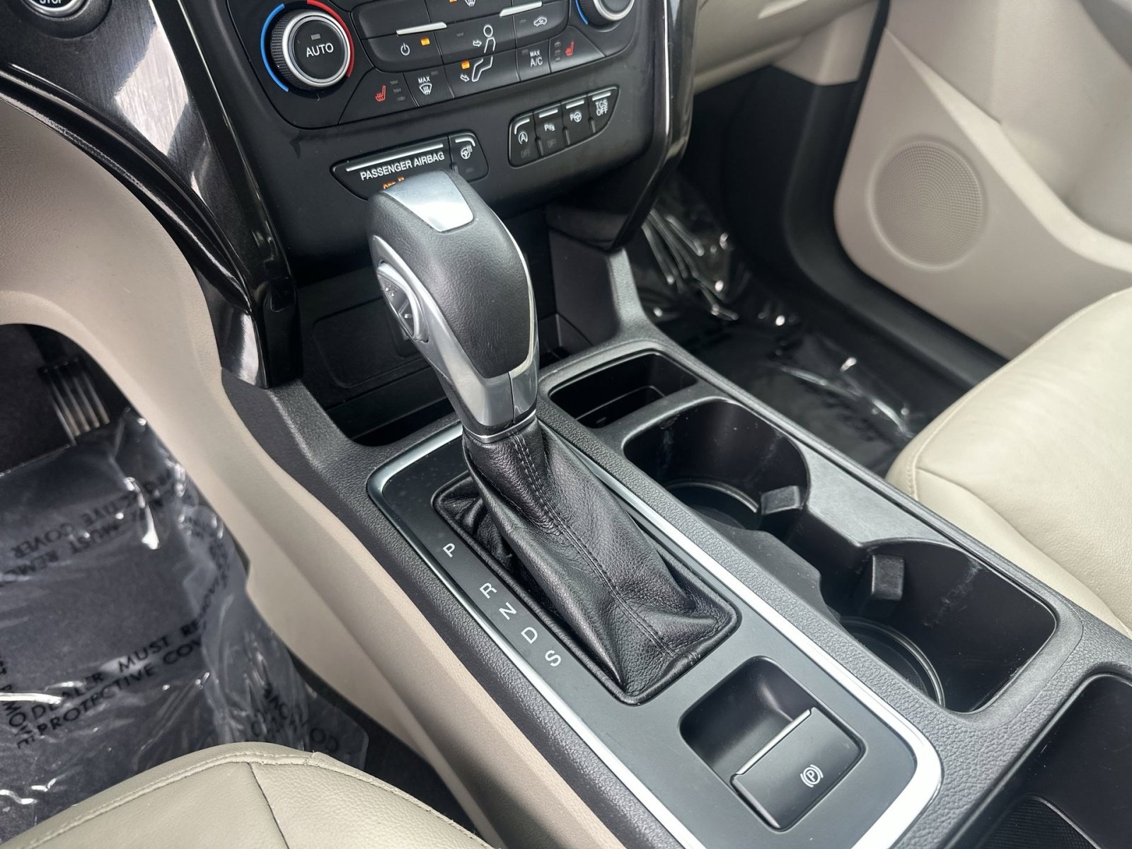 Certified 2019 Ford Escape Titanium AWD/4WD image 30
