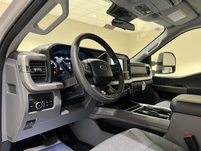 Certified 2025 Ford F350 XLT w/ 360-Degree Camera Package AWD/4WD image 9