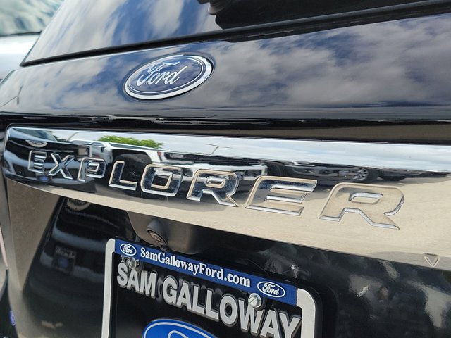 Certified 2022 Ford Explorer XLT AWD/4WD image 8