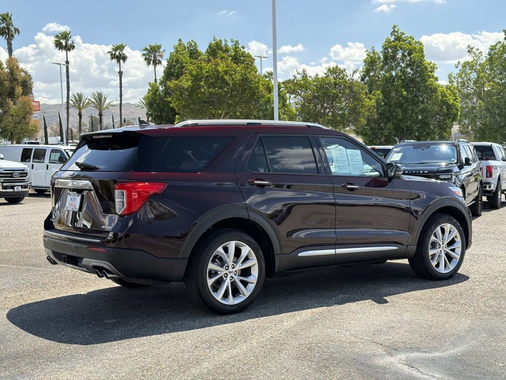 Certified 2023 Ford Explorer Platinum w/ Class IV Trailer Tow Package image 4