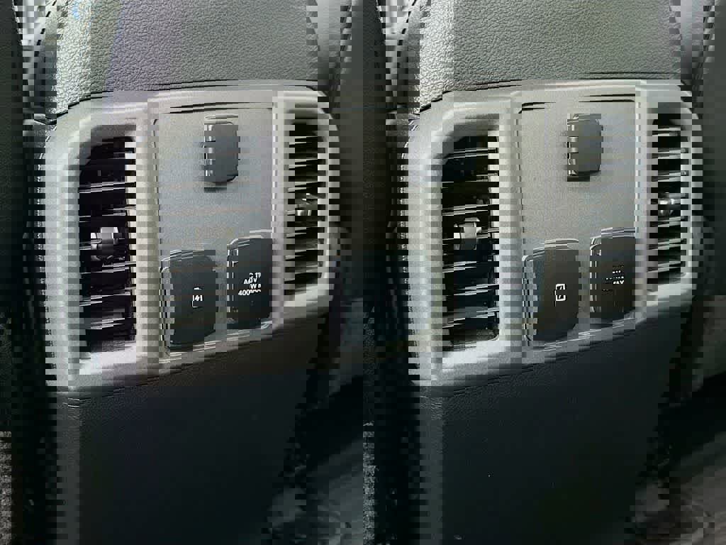 Certified 2019 Ford F150 Raptor w/ Equipment Group 802A Luxury image 15