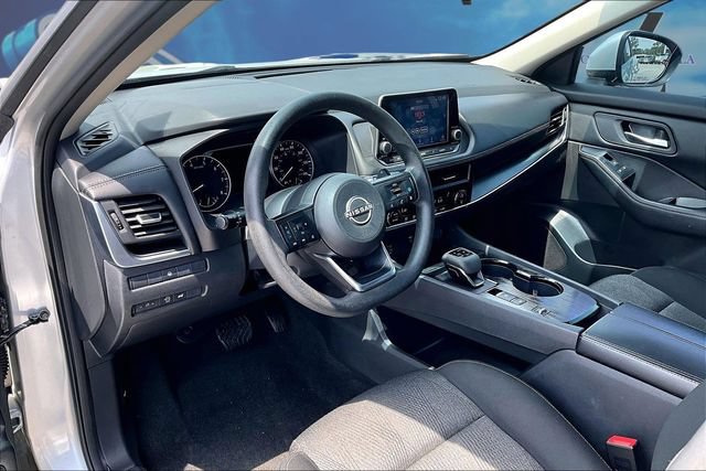 Used 2024 Nissan Rogue SV FWD image 12