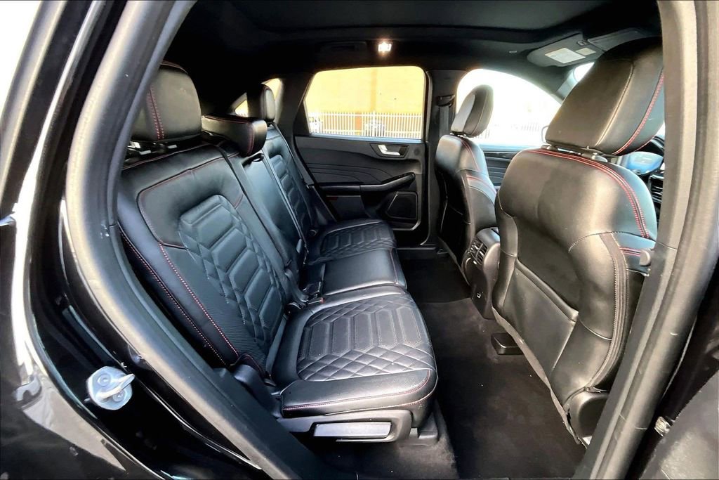 Certified 2023 Ford Escape ST-Line Elite w/ Premium Technology Package AWD/4WD image 26