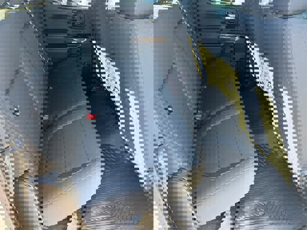 Used 2021 Chevrolet Silverado 1500 RST image 16