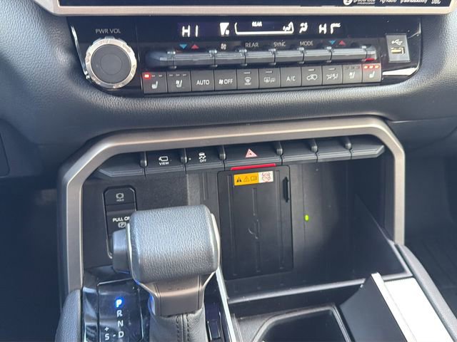 Used 2024 Toyota Sequoia Limited image 28