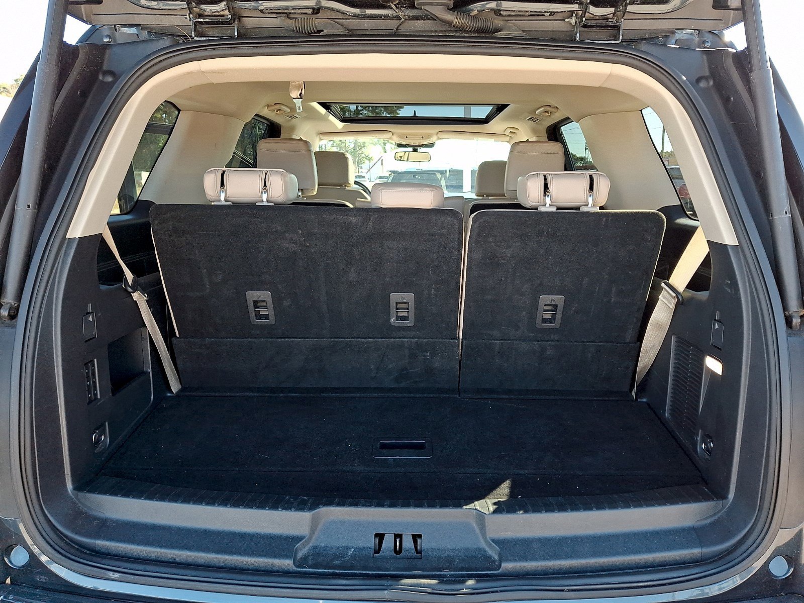 Certified 2024 Ford Expedition Limited image 28