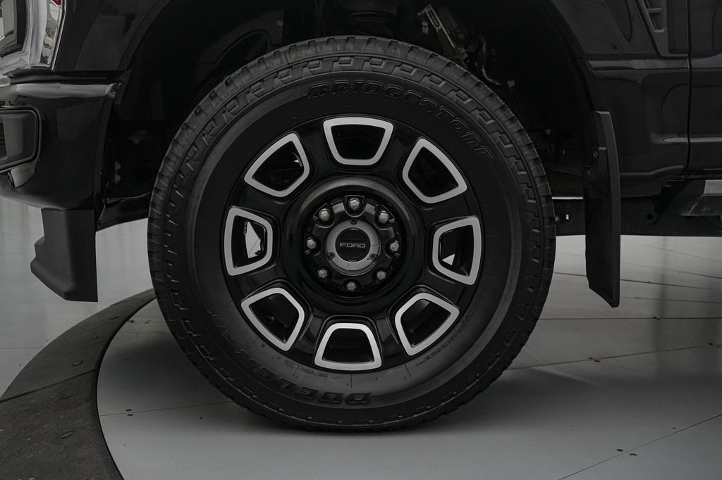 Certified 2025 Ford F250 Platinum AWD/4WD image 11