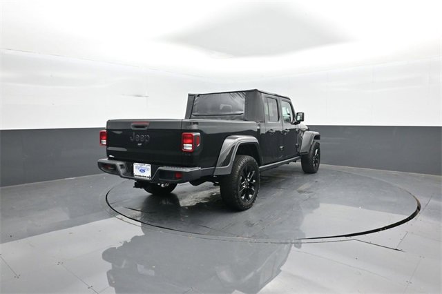 Used 2024 Jeep Gladiator Sport image 7