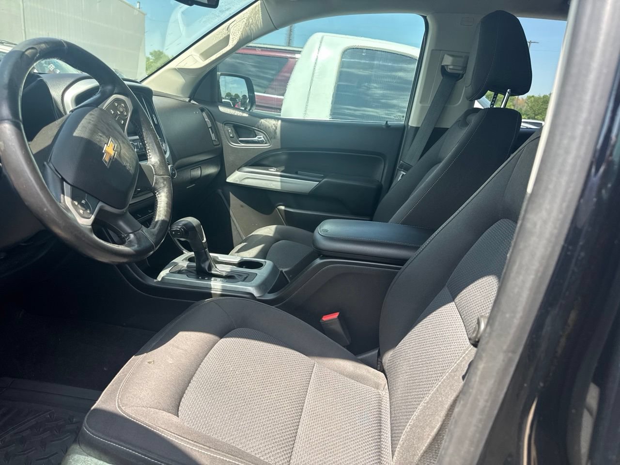 Used 2017 Chevrolet Colorado LT w/ Midnight Edition RWD image 8