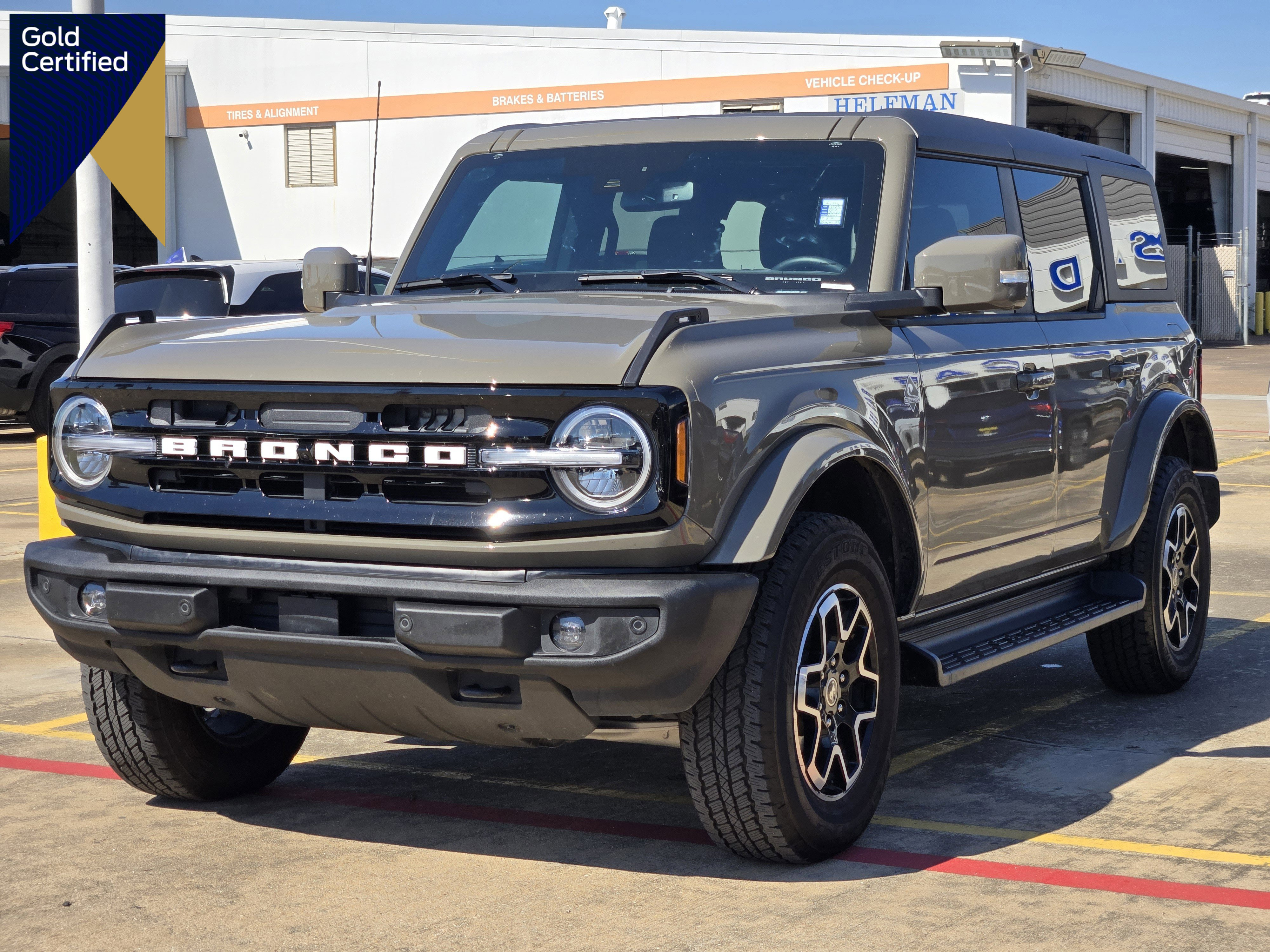 Certified 2025 Ford Bronco Outer Banks