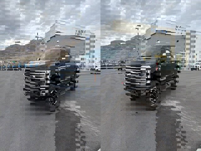 Certified 2025 Ford F350 Platinum w/ Platinum Plus Package