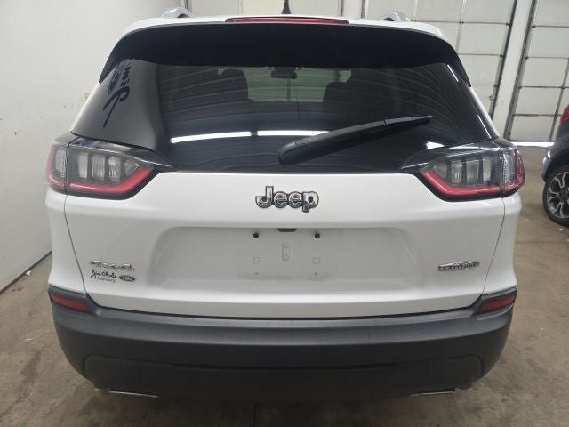 Used 2019 Jeep Cherokee Latitude Plus w/ Cold Weather Group AWD/4WD image 11