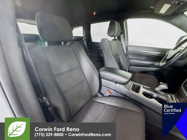 Used 2019 Jeep Grand Cherokee Laredo AWD/4WD image 28