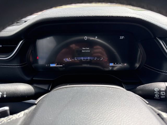 Used 2023 Jeep Grand Cherokee Limited w/ Luxury Tech Group II AWD/4WD image 22