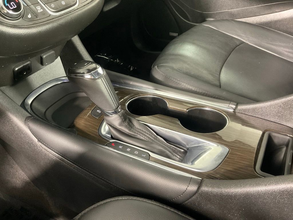 Used 2018 Chevrolet Malibu Premier w/ Premier Sun and Wheel Package image 19