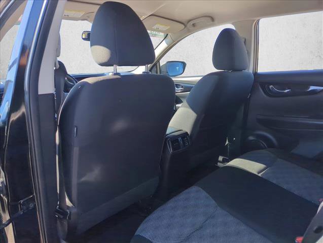 Used 2021 Nissan Rogue Sport SV image 18