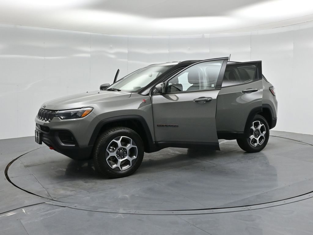 Used 2022 Jeep Compass Trailhawk w/ Trailhawk Elite Group image 6