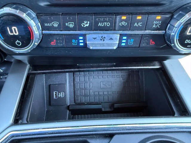 Certified 2022 Ford F350 4x4 Crew Cab DRW Super Duty image 28
