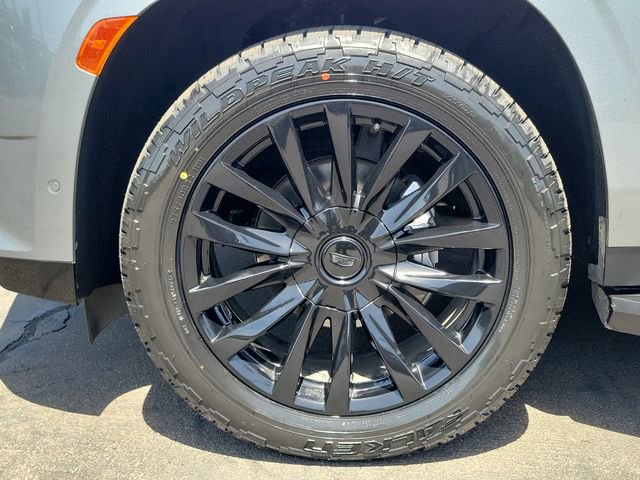 Used 2023 Cadillac Escalade Premium Luxury image 30