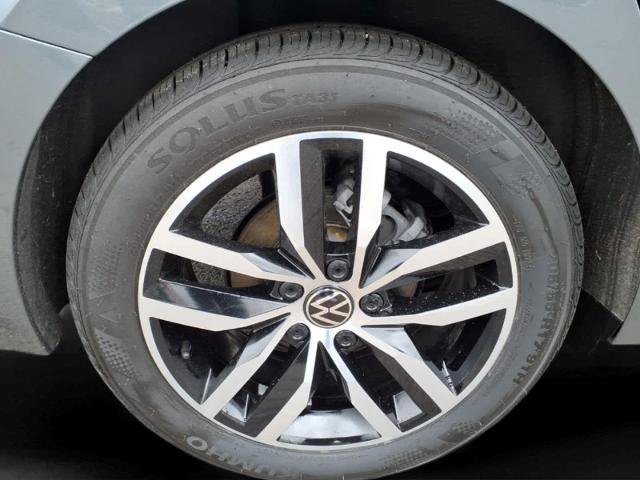 Used 2025 Volkswagen Jetta SE FWD image 13