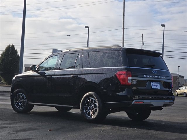 Certified 2024 Ford Expedition Max XLT image 3