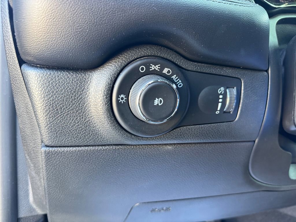 Used 2022 Dodge Durango GT image 29