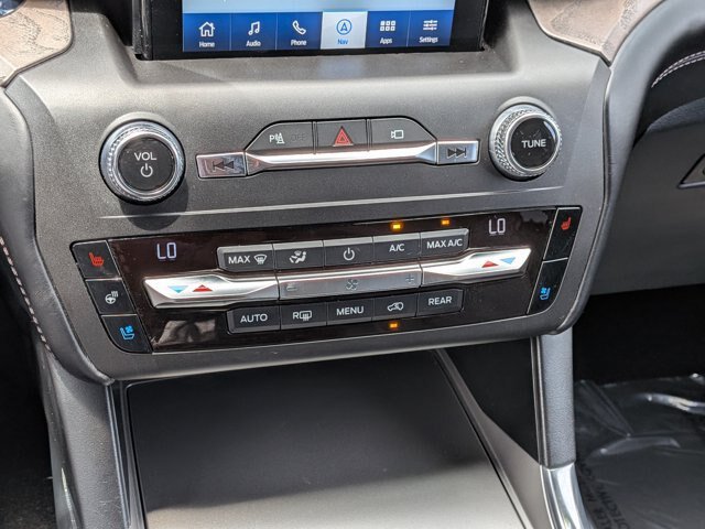 Certified 2020 Ford Explorer Platinum w/ Premium Technology Package AWD/4WD image 27