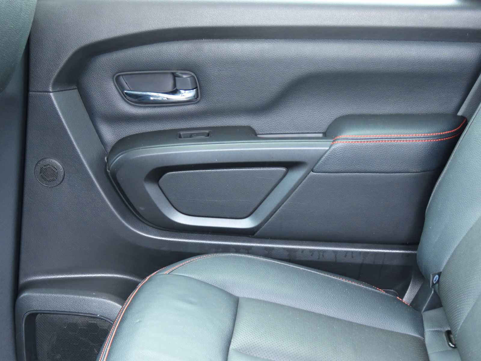 Used 2022 Nissan Titan PRO-4X w/ Pro-4x Convenience Package image 20