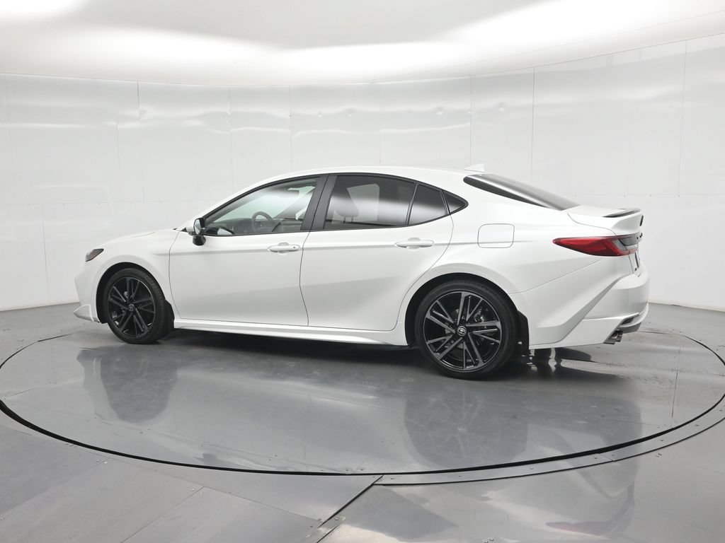 Used 2026 Toyota Camry XSE FWD image 5