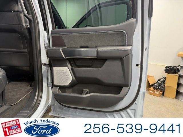 Certified 2026 Ford F450 Platinum w/ FX4 Off-Road Package AWD/4WD image 27