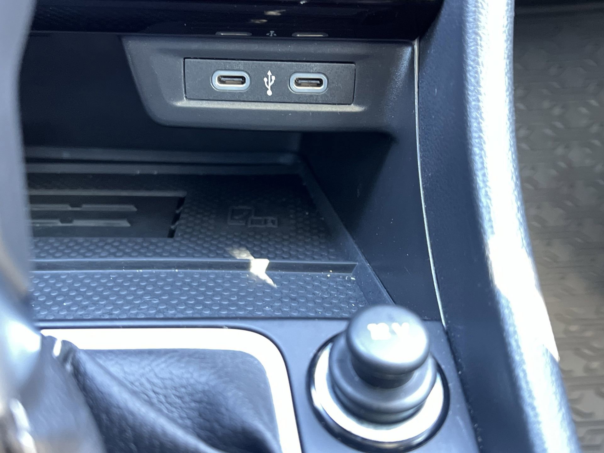 Used 2025 Volkswagen Jetta SEL image 14