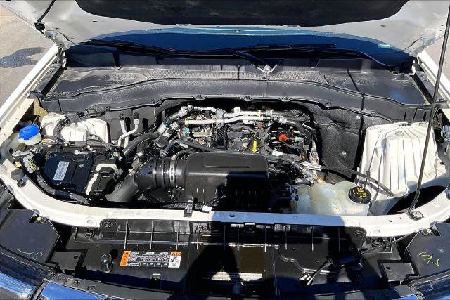 Certified 2022 Ford Explorer XLT w/ Equipment Group 202A RWD image 10