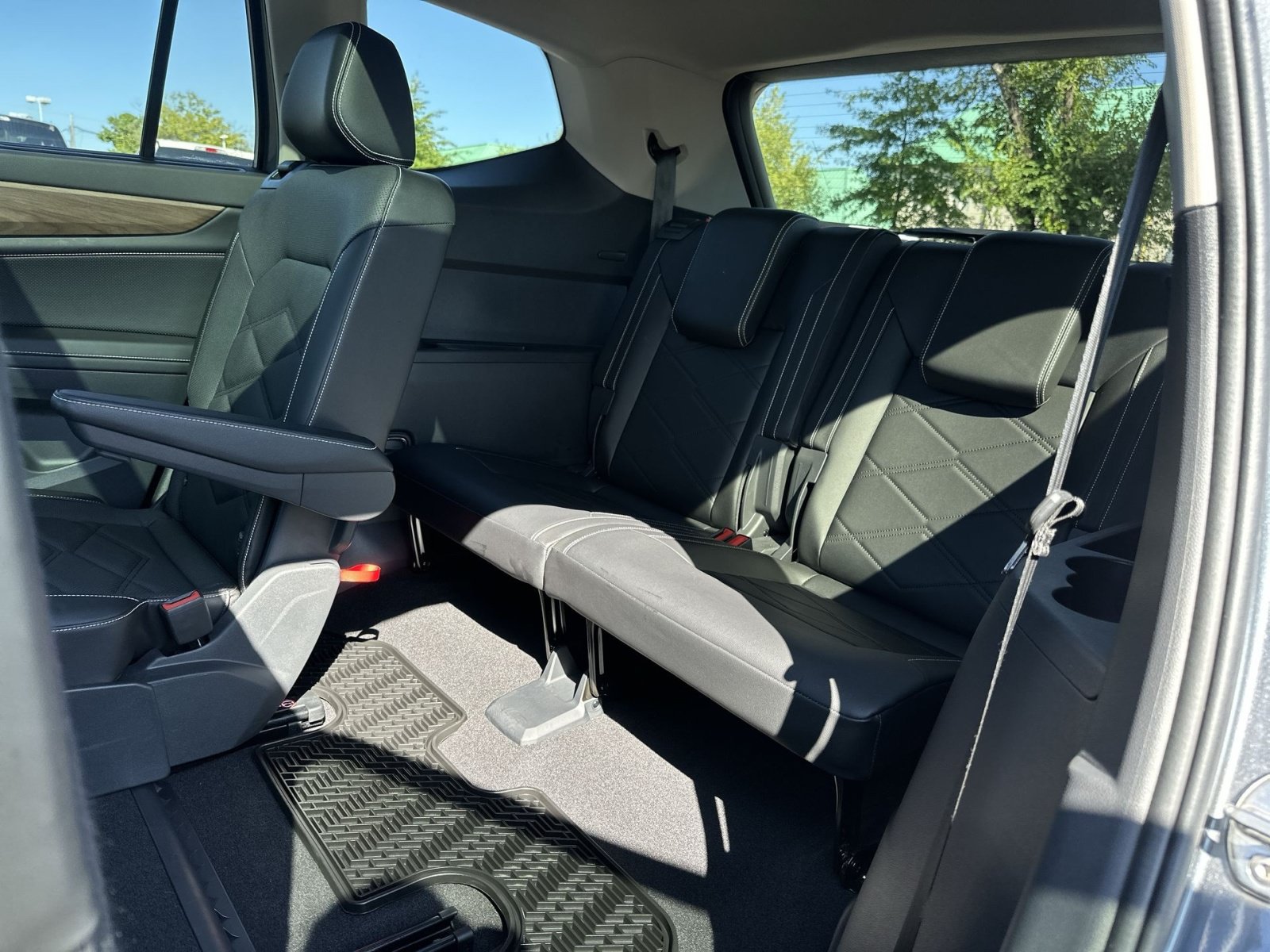 Used 2024 Volkswagen Atlas SE AWD/4WD image 27