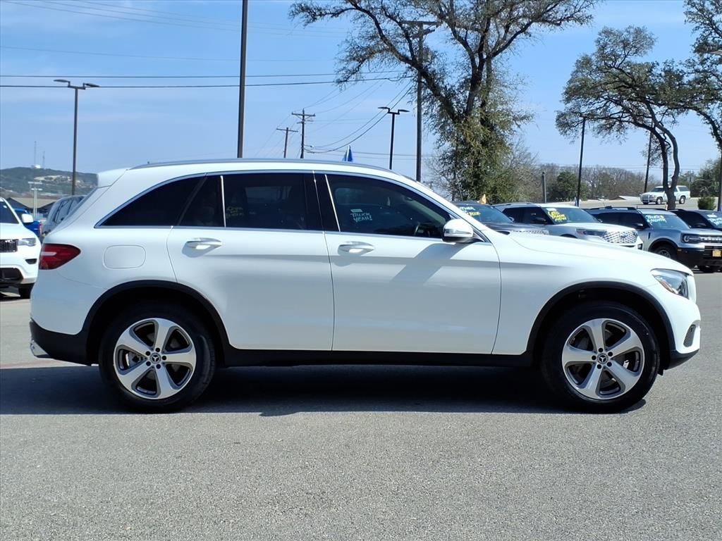 Used 2019 Mercedes-Benz GLC 300 4MATIC image 4