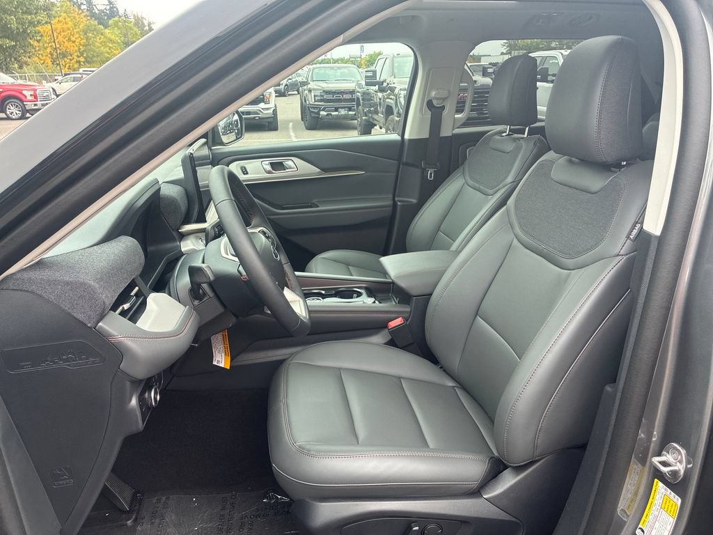 Certified 2026 Ford Explorer Active w/ Active Comfort Package AWD/4WD image 13