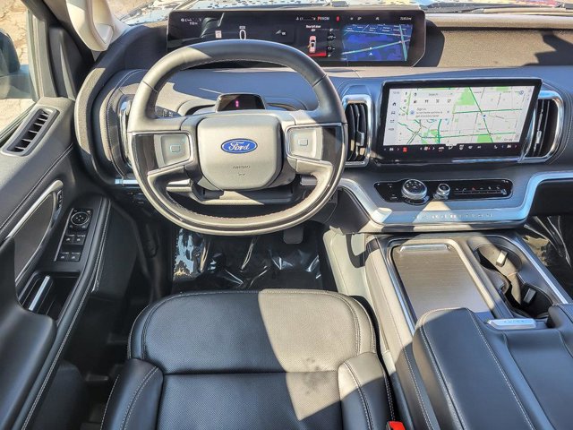 Certified 2025 Ford Expedition Platinum w/ Driver's Package image 19