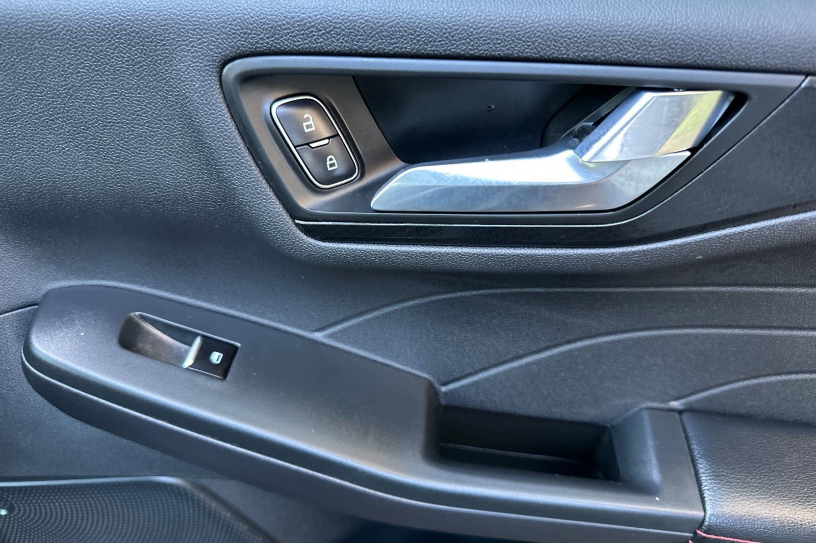 Certified 2022 Ford Escape SEL w/ SEL Stealth AWD Package image 20