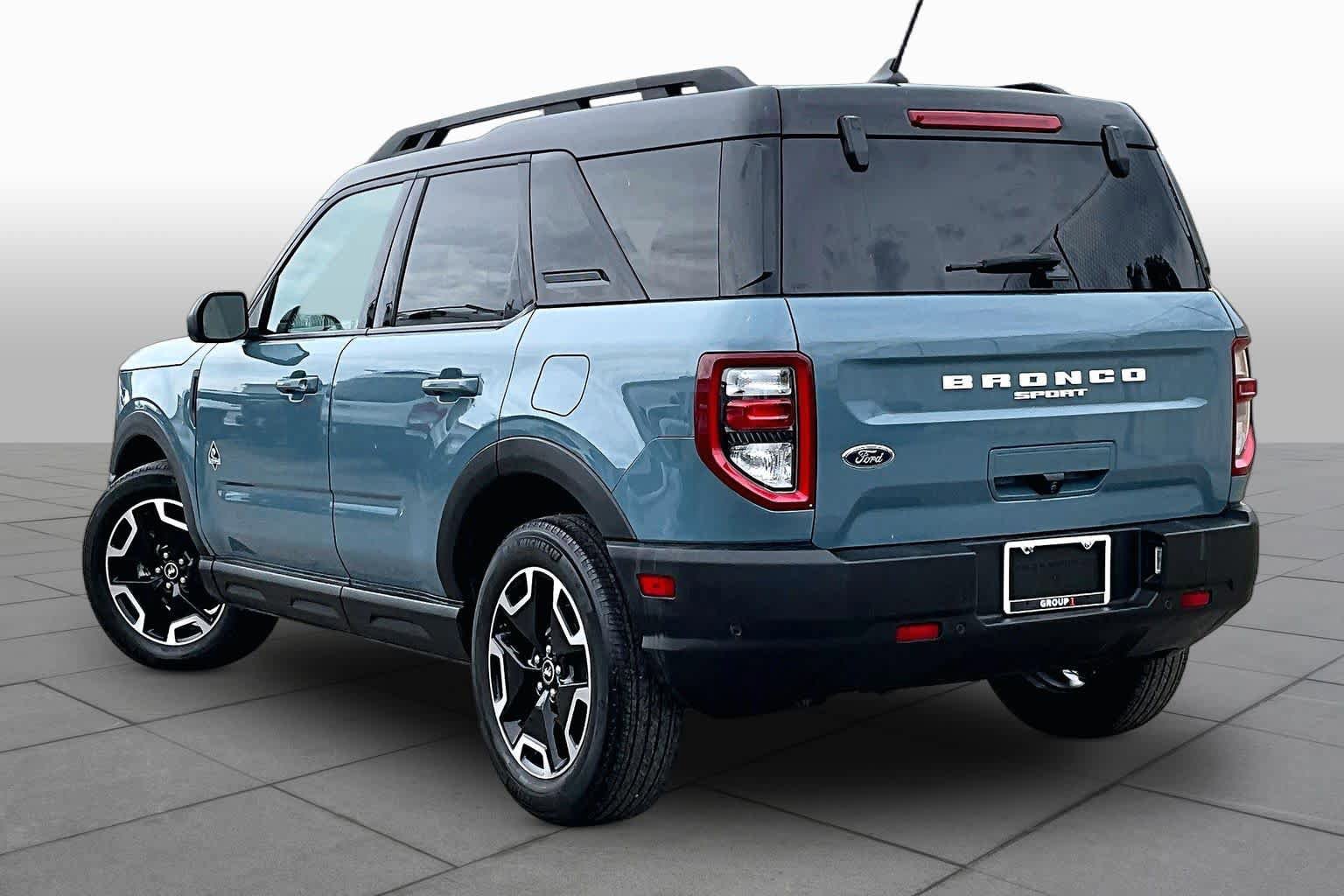 Certified 2022 Ford Bronco Sport Outer Banks w/ Tech Package AWD/4WD image 12