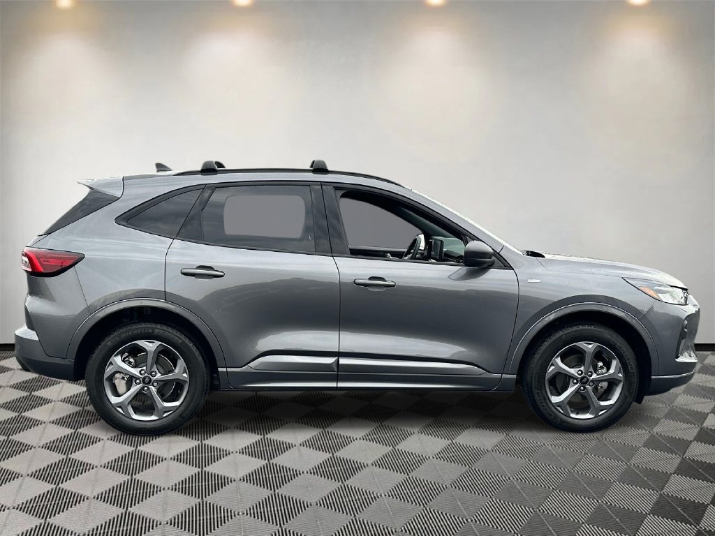 Certified 2024 Ford Escape ST-Line w/ Tech Pack #1 AWD/4WD image 2