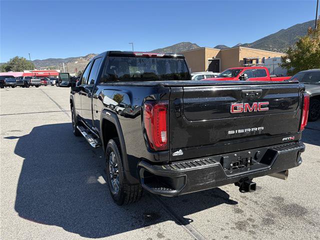 Used 2023 GMC Sierra 2500 AT4 w/ Gooseneck/5TH Wheel Package AWD/4WD image 2