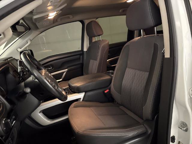 Used 2023 Nissan Titan SV w/ SV Convenience Package RWD image 18