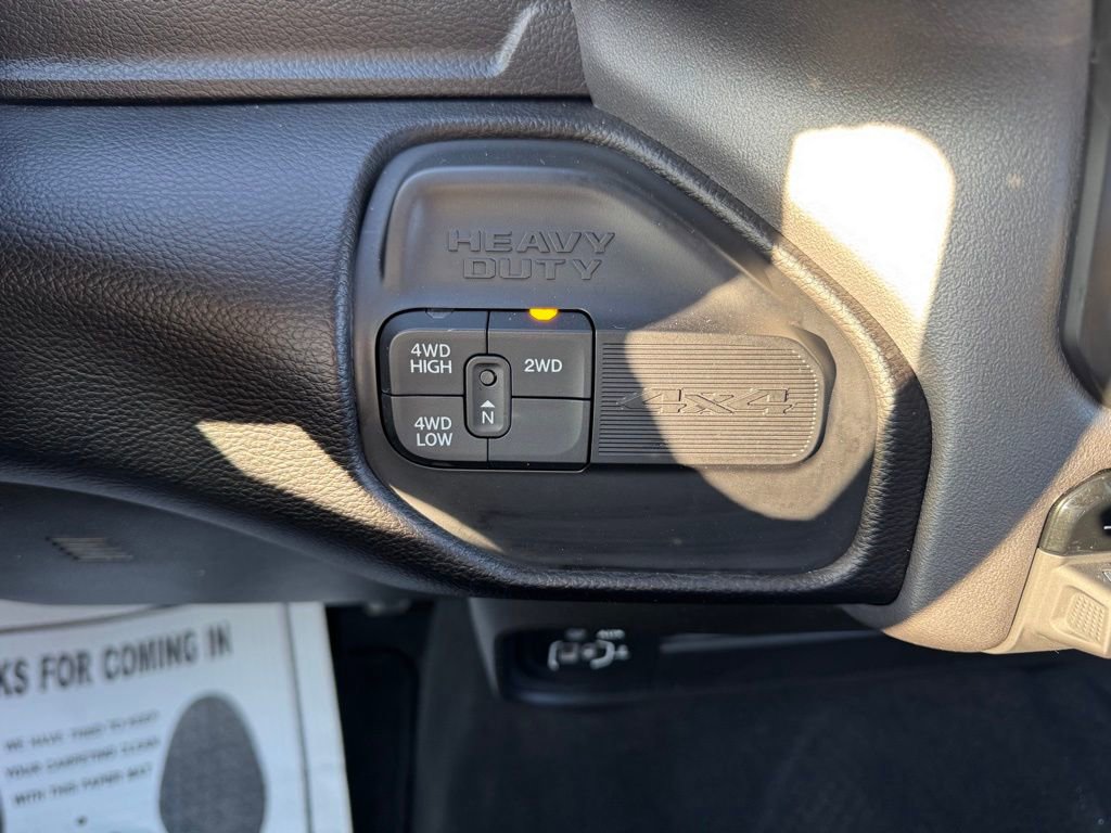 Used 2024 RAM 2500 Big Horn AWD/4WD image 23