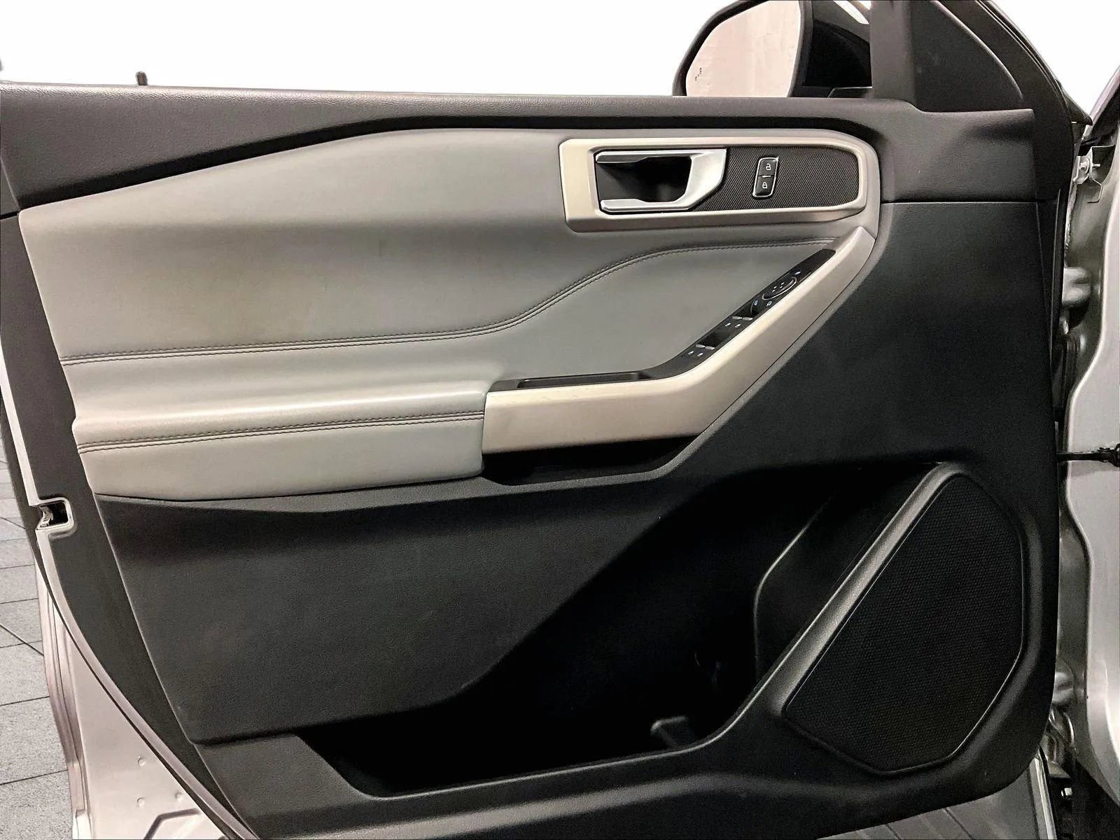 Certified 2023 Ford Explorer XLT w/ Equipment Group 202A image 22