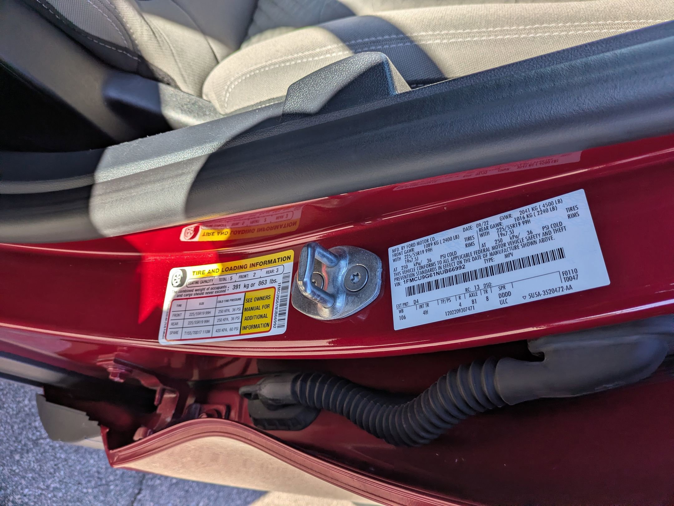 Certified 2022 Ford Escape SE w/ SE Sport Appearance Package image 45