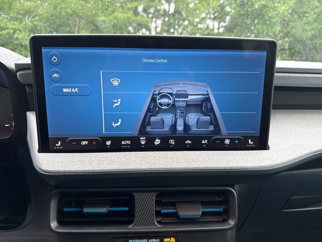 Certified 2025 Ford Maverick XLT w/ XLT Luxury Package AWD/4WD image 16