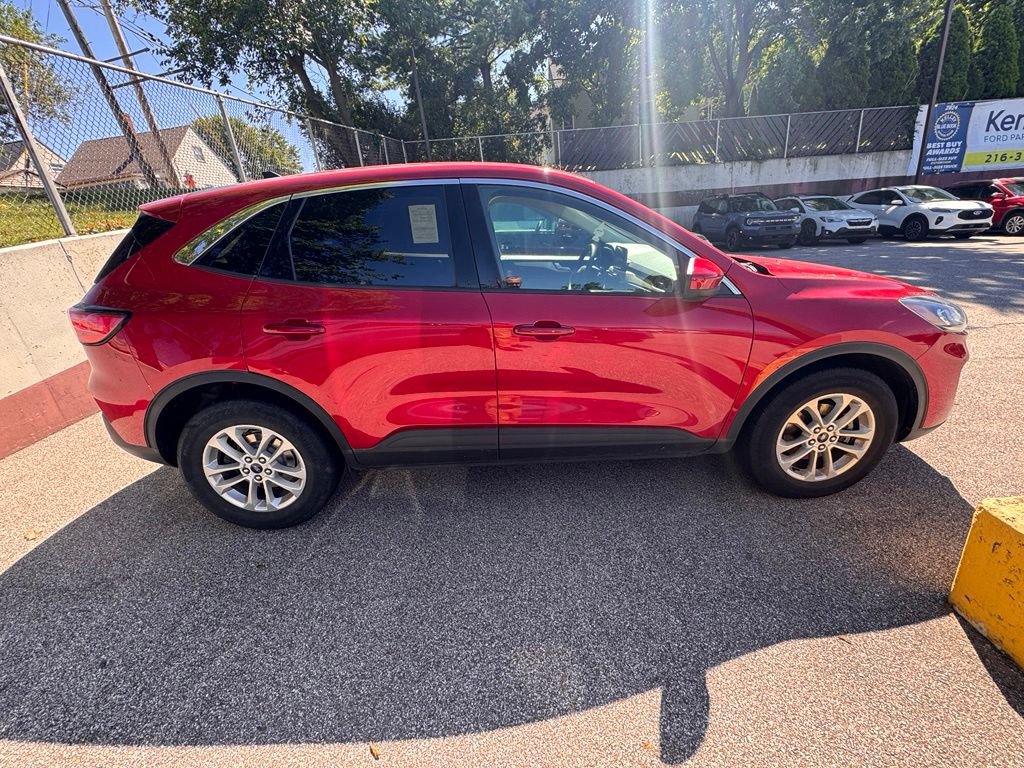 Certified 2021 Ford Escape SE w/ Cold Weather Package AWD/4WD image 5